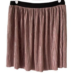 BCBGeneration Womens Skirt Size M Pleated Pink Rose Gold Shimmer Pockets Pullon